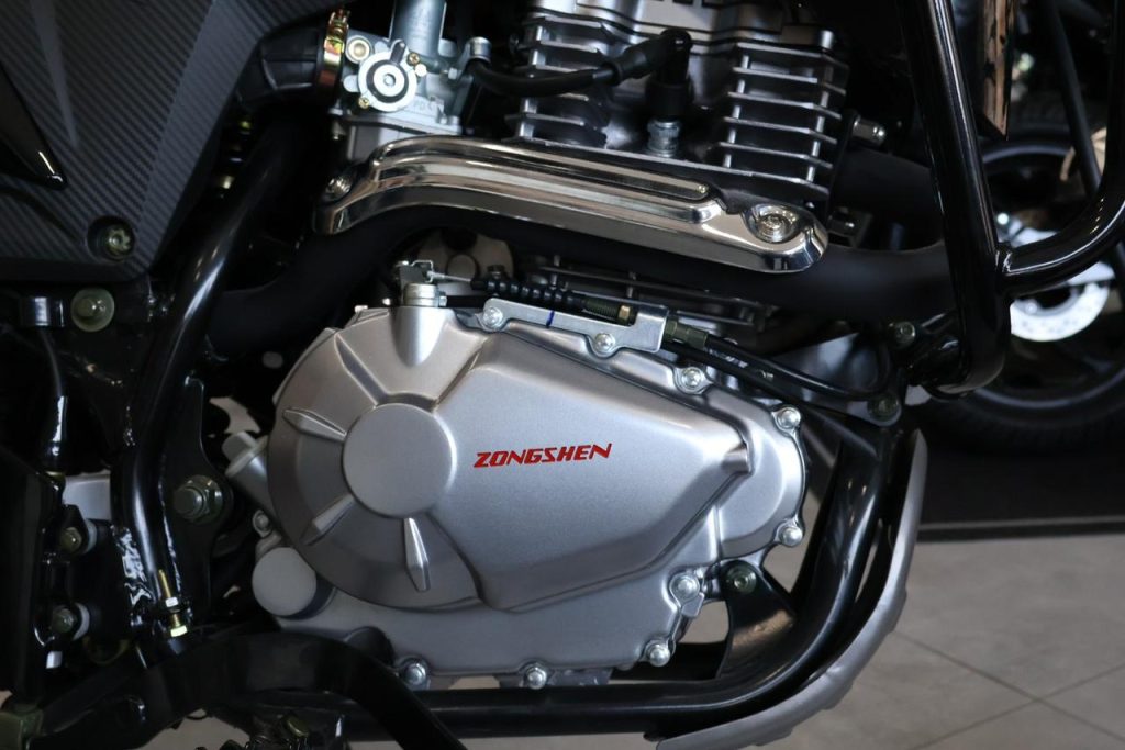 Zonsen Carrera 250 Engine